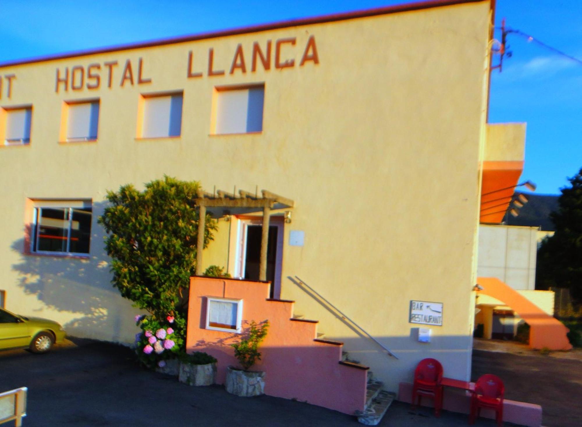 Pensio Restaurant Llanca Hotel Exterior photo